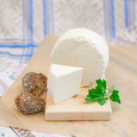 Сыр свежий из коровьего молока