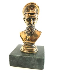 Бюст Дзержинского