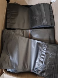 Пакет дой -пак металлизированный с за...