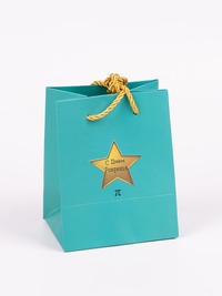 Подарочные наборы для девушек на день...